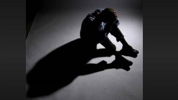 أعراض وأسباب الاكتئاب