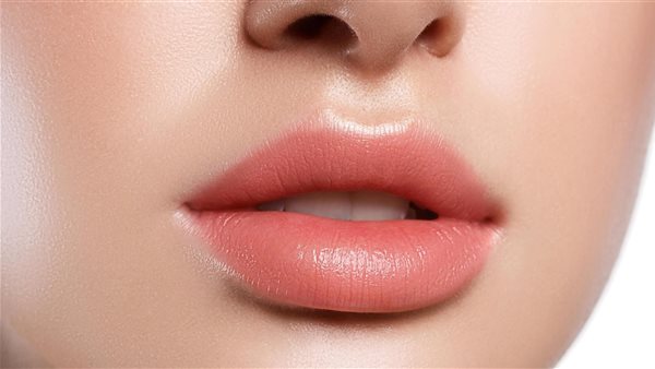 لماذا الشفايف حمراء