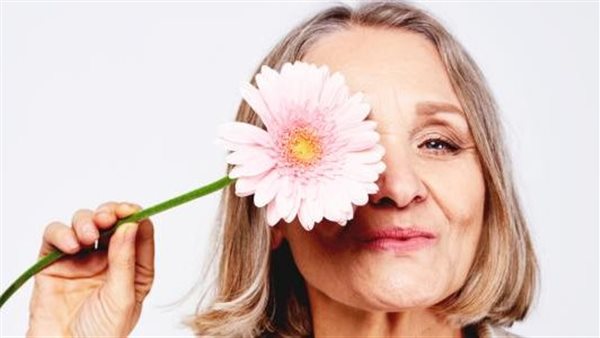 أعراض سن اليأس وعلاجه