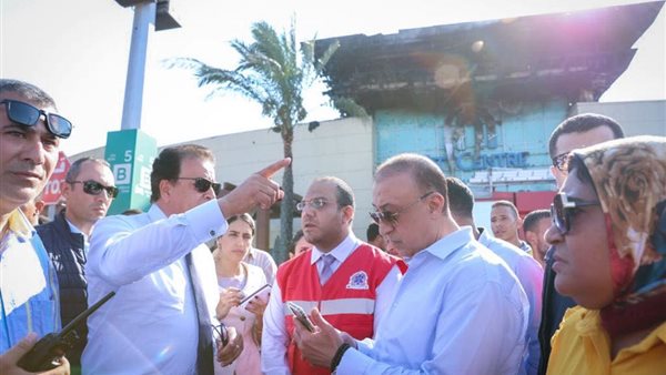 وزير الصحة يصل موقع