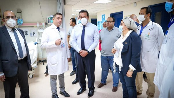 جولة وزير الصحة بمستشفي