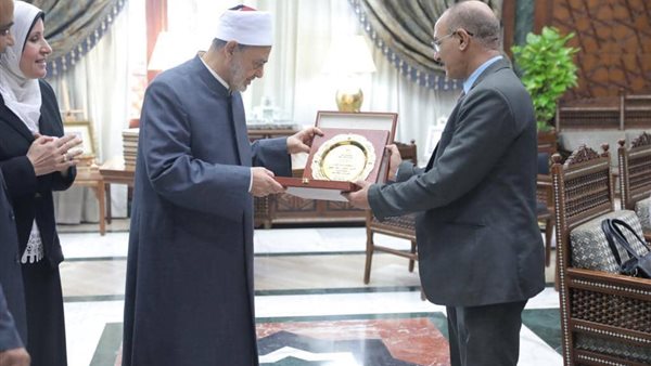 تكريم فضيلة الإمام
