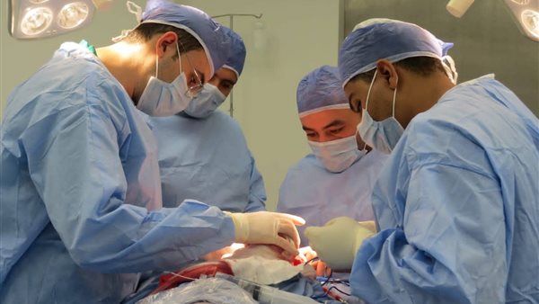 إجراء الجراحة للطفل