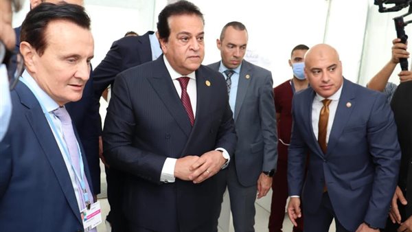 وزير الصحة - الدكتور