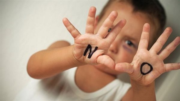 إساءة معاملة الأطفال