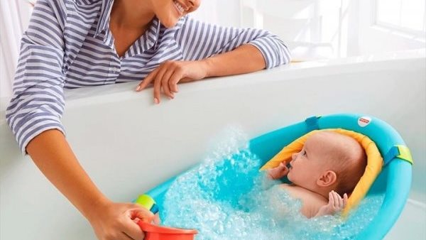 استحمام الطفل