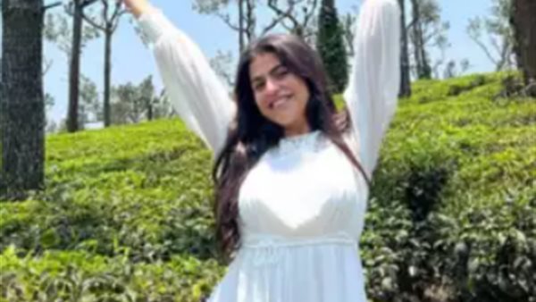 بطلة فيلم إشك فيشك