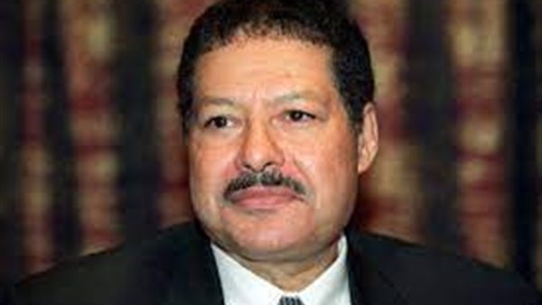الراحل الدكتور أحمد