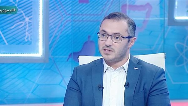 الدكتور أحمد أبو