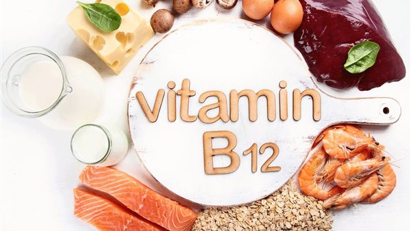 فيتامين B12