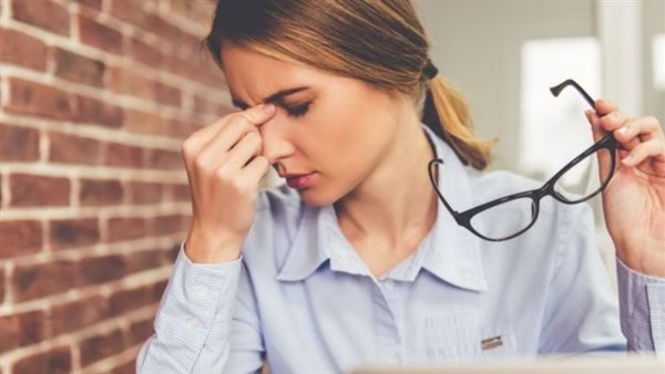 صداع ضعف النظر
