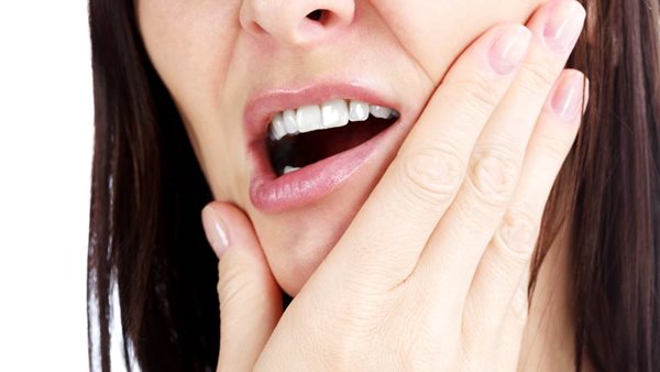أعراض طقطقة الفك