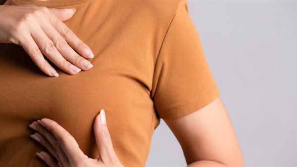 آلام الثديين.. أرشيفية