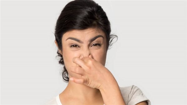 أسباب رائحة البول