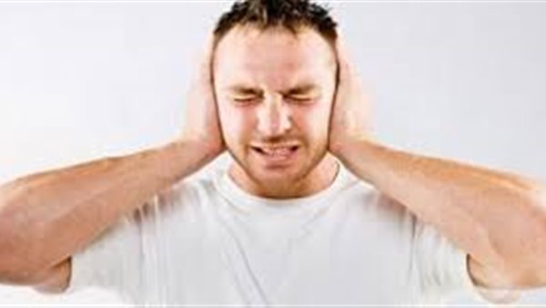 أسباب ضغط الأذن والرأس