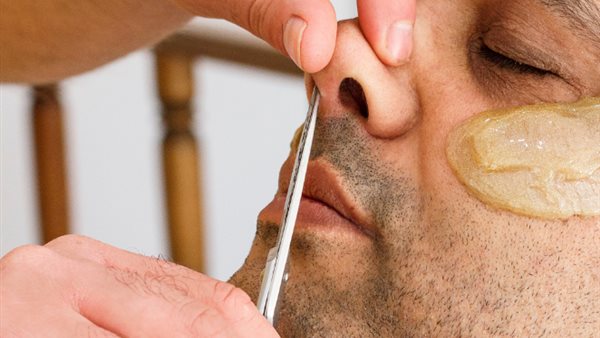 إزالة شعر الأنف