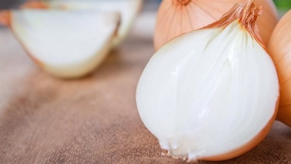 فوائد البصل النيء